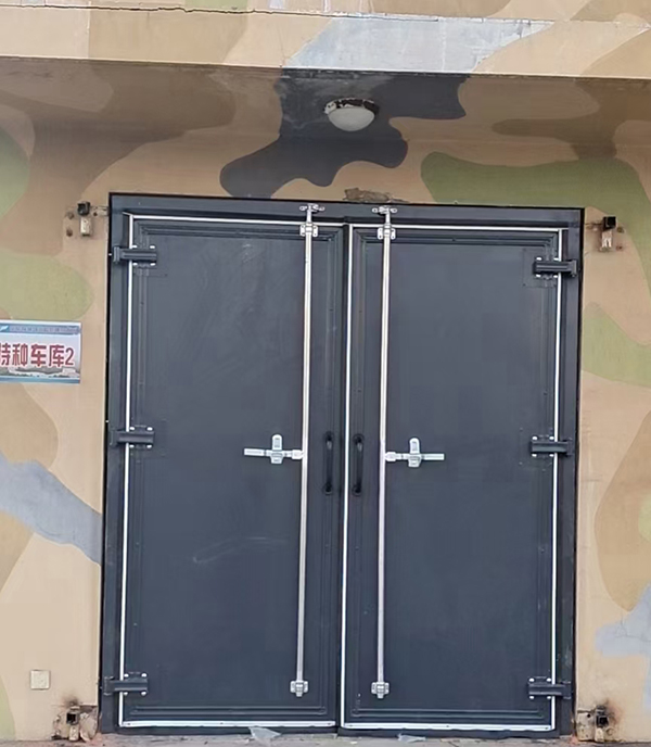 平利工业平开门