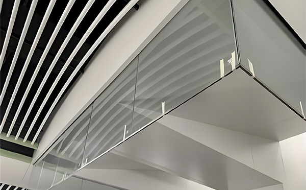 平利玻璃挡烟垂壁