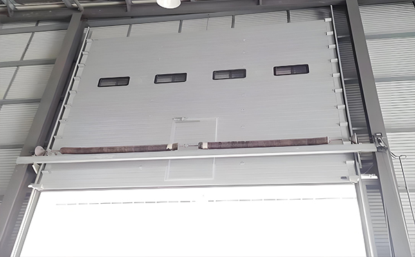 平利工业滑升门