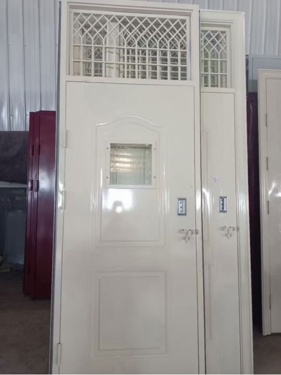 平利学校教室门 平利学校教室门