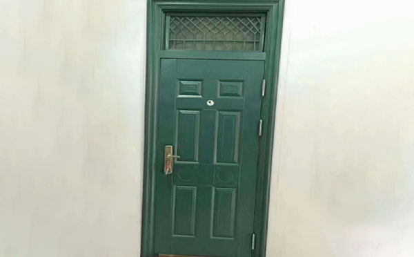 平利学校教室门