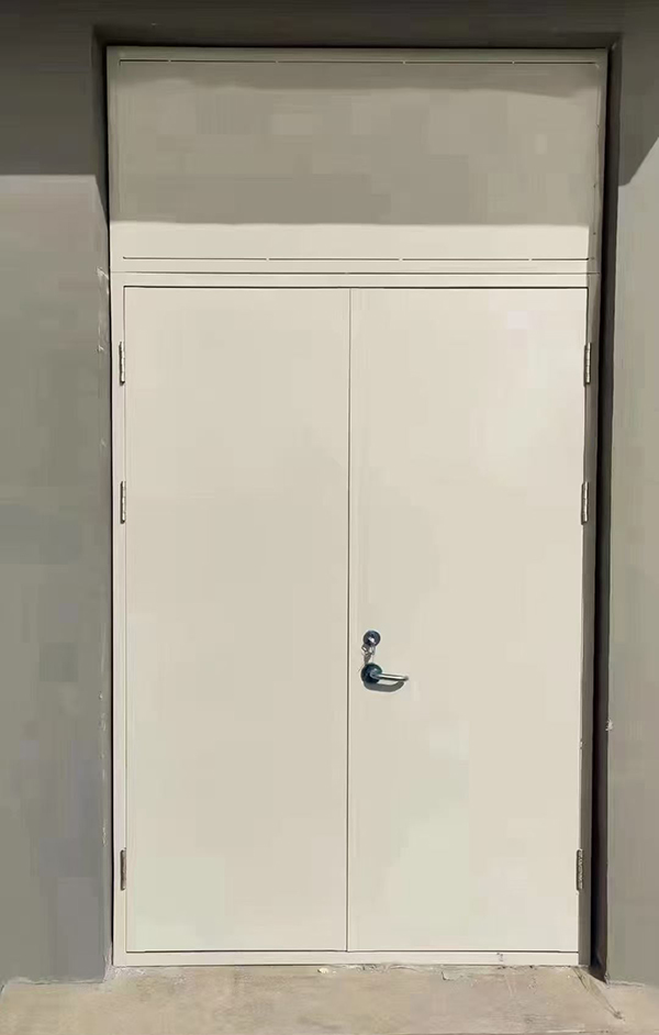 展览馆项目完成大跨度平利防火门安装